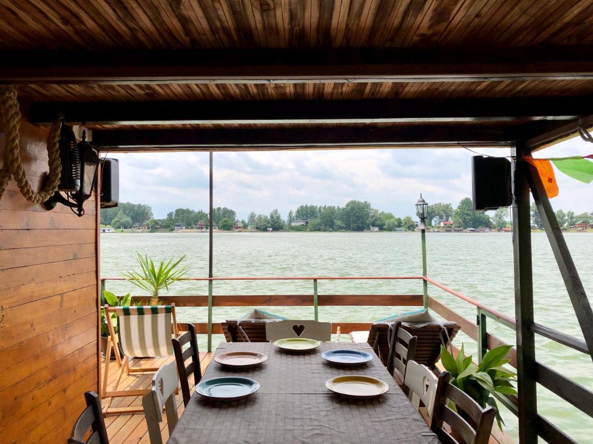 בלגרד Sagando - Floating House On Sava River מראה חיצוני תמונה